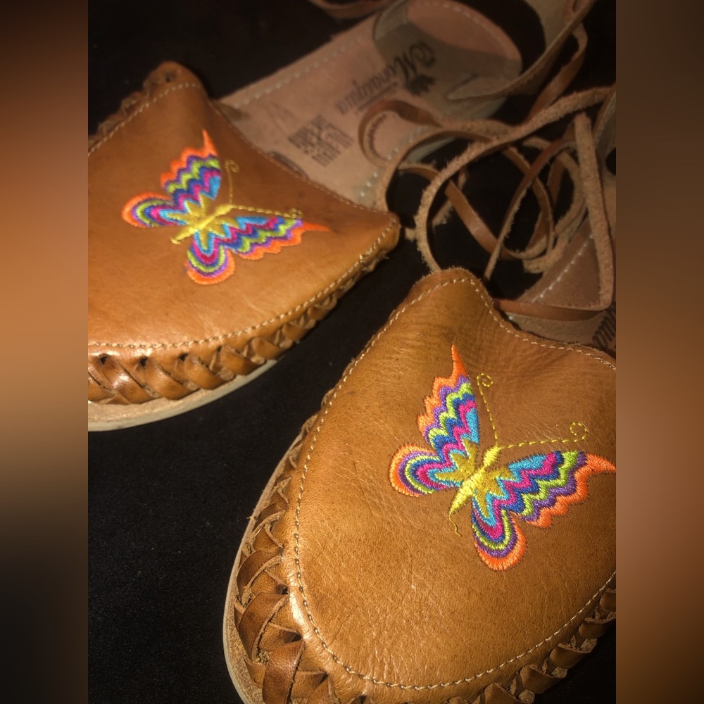 Butterfly Brown Lace Huaraches